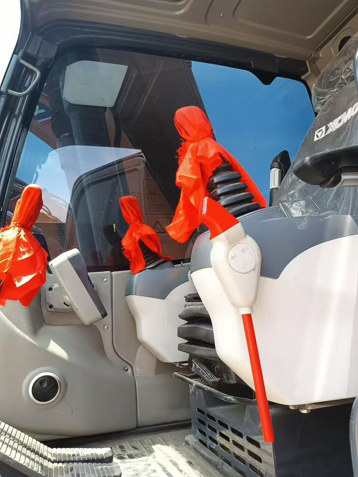 XCMG XE215DA Excavator Click for Discount - Engins de chantier: photos 5 XCMG XE215DA Excavator Click for Discount - Engins de chantier: photos 5