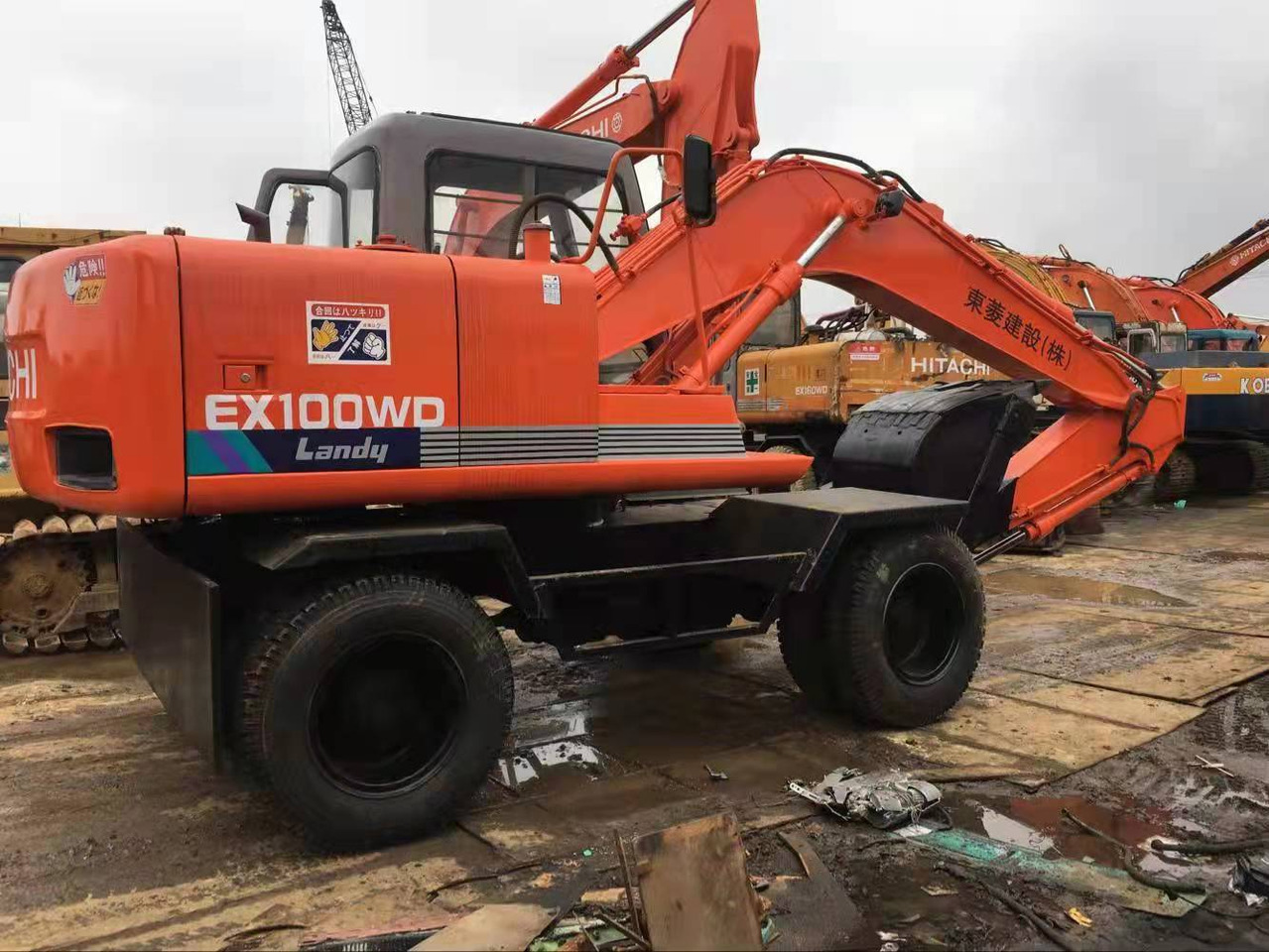 HITACHI EX100WD - Pelle sur chenille: photos 5 HITACHI EX100WD - Pelle sur chenille: photos 5