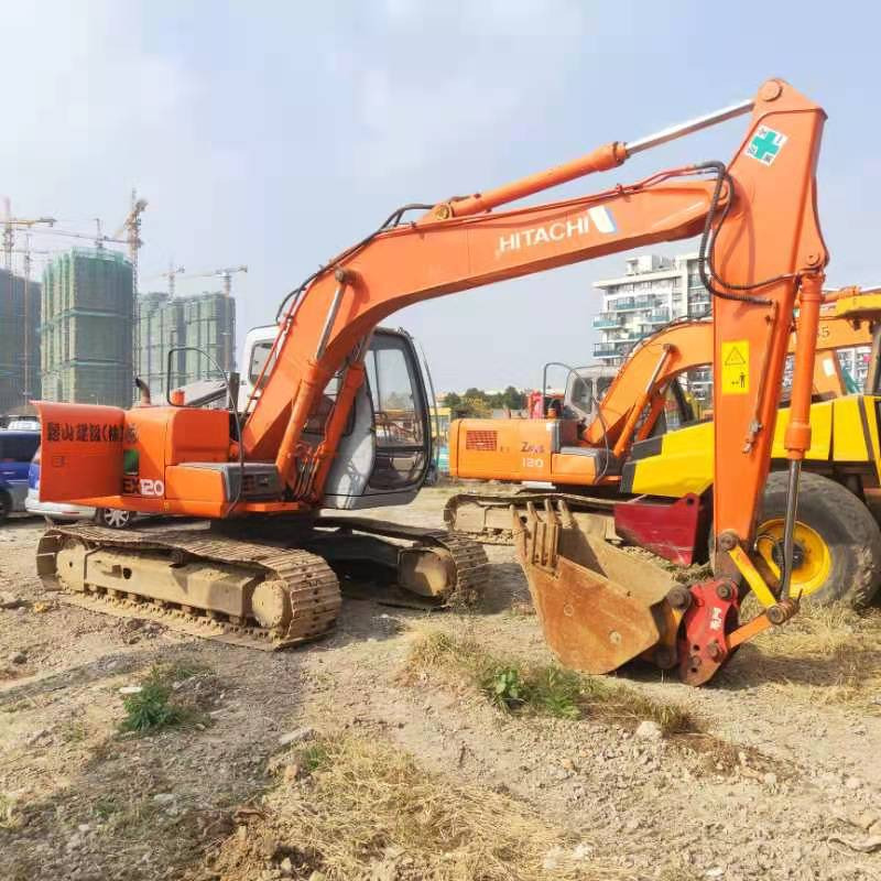 HITACHI EX120-5 - Pelle sur chenille: photos 4 HITACHI EX120-5 - Pelle sur chenille: photos 4
