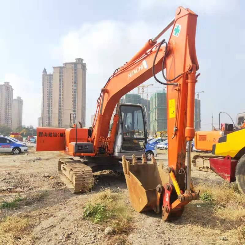HITACHI EX120-5 - Pelle sur chenille: photos 5 HITACHI EX120-5 - Pelle sur chenille: photos 5