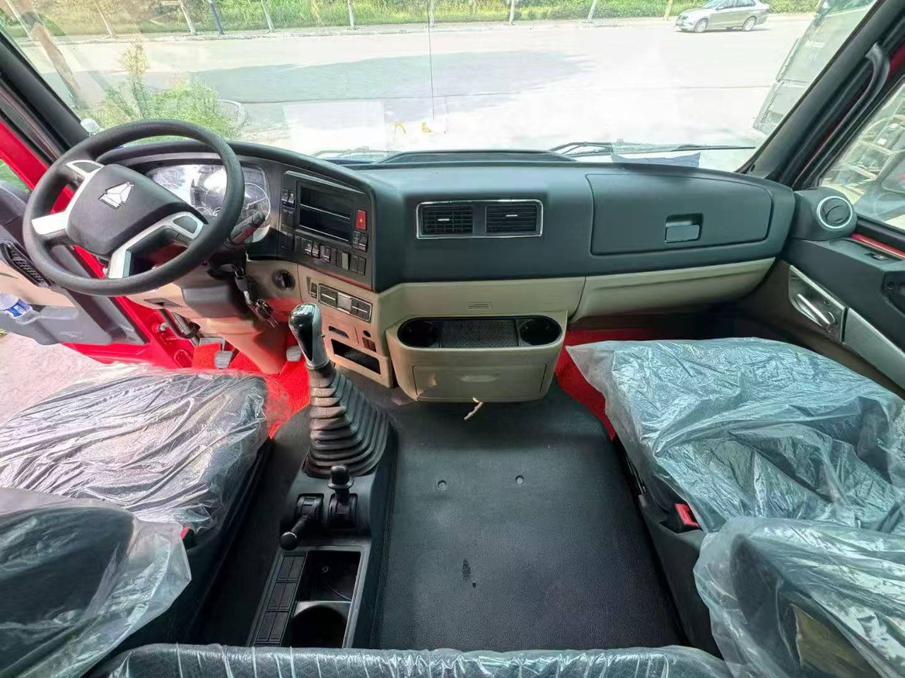 Camion benne Howo Tractor Unit Click for Discount: photos 9