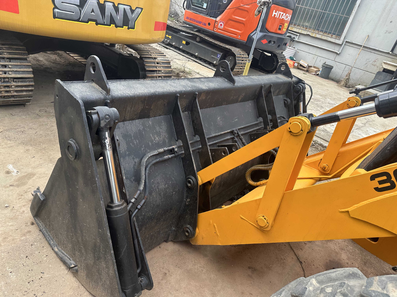 JCB Backhoe Loader - Tractopelle: photos 3 JCB Backhoe Loader - Tractopelle: photos 3