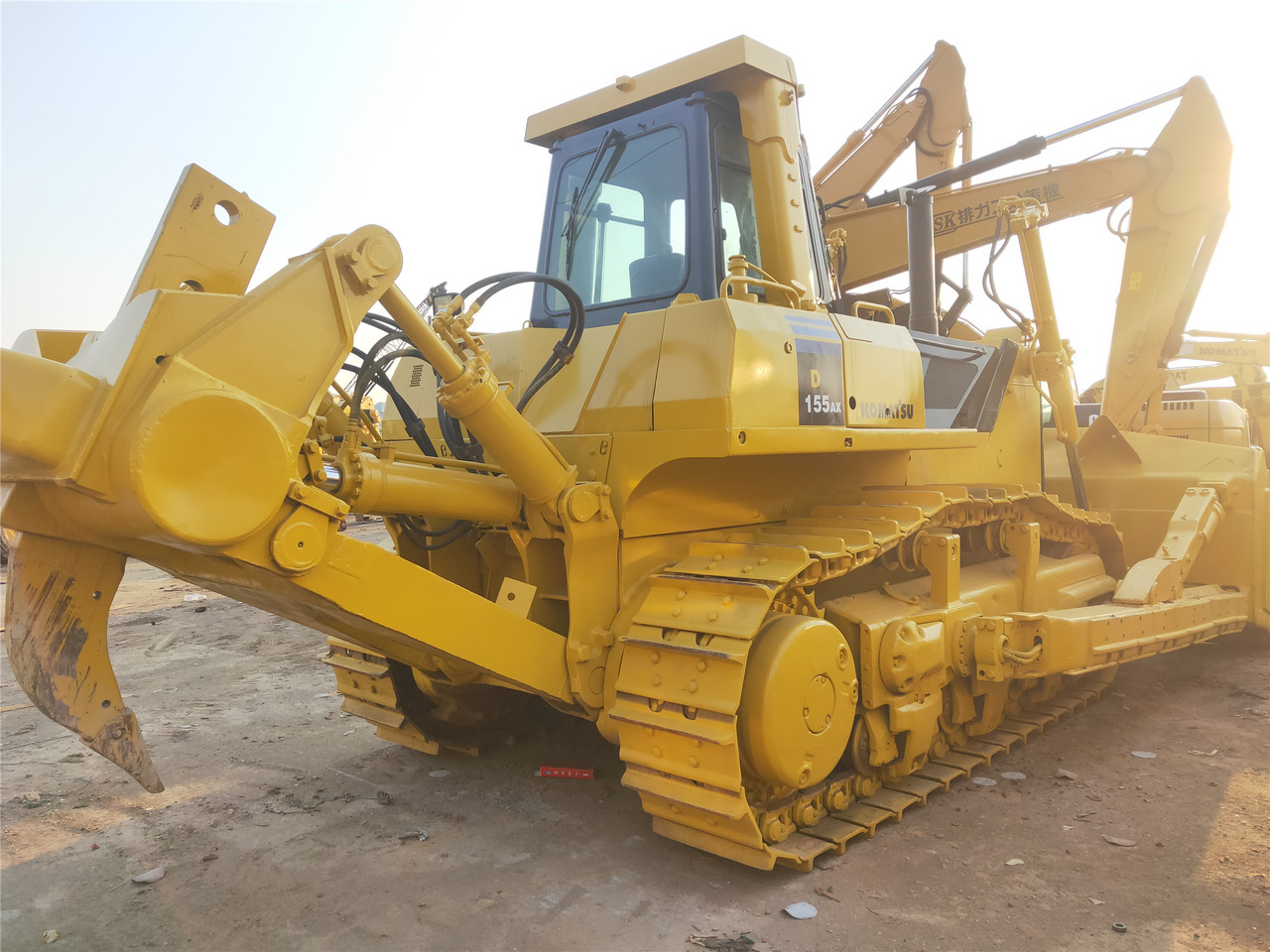 KOMATSU D155AX-5 - Bulldozer: photos 4 KOMATSU D155AX-5 - Bulldozer: photos 4