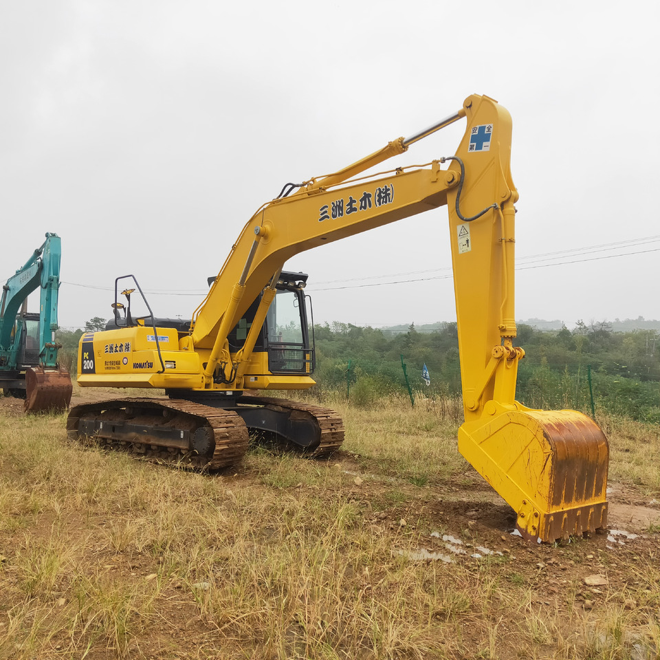 KOMATSU PC200-8 - Pelle sur chenille: photos 4 KOMATSU PC200-8 - Pelle sur chenille: photos 4