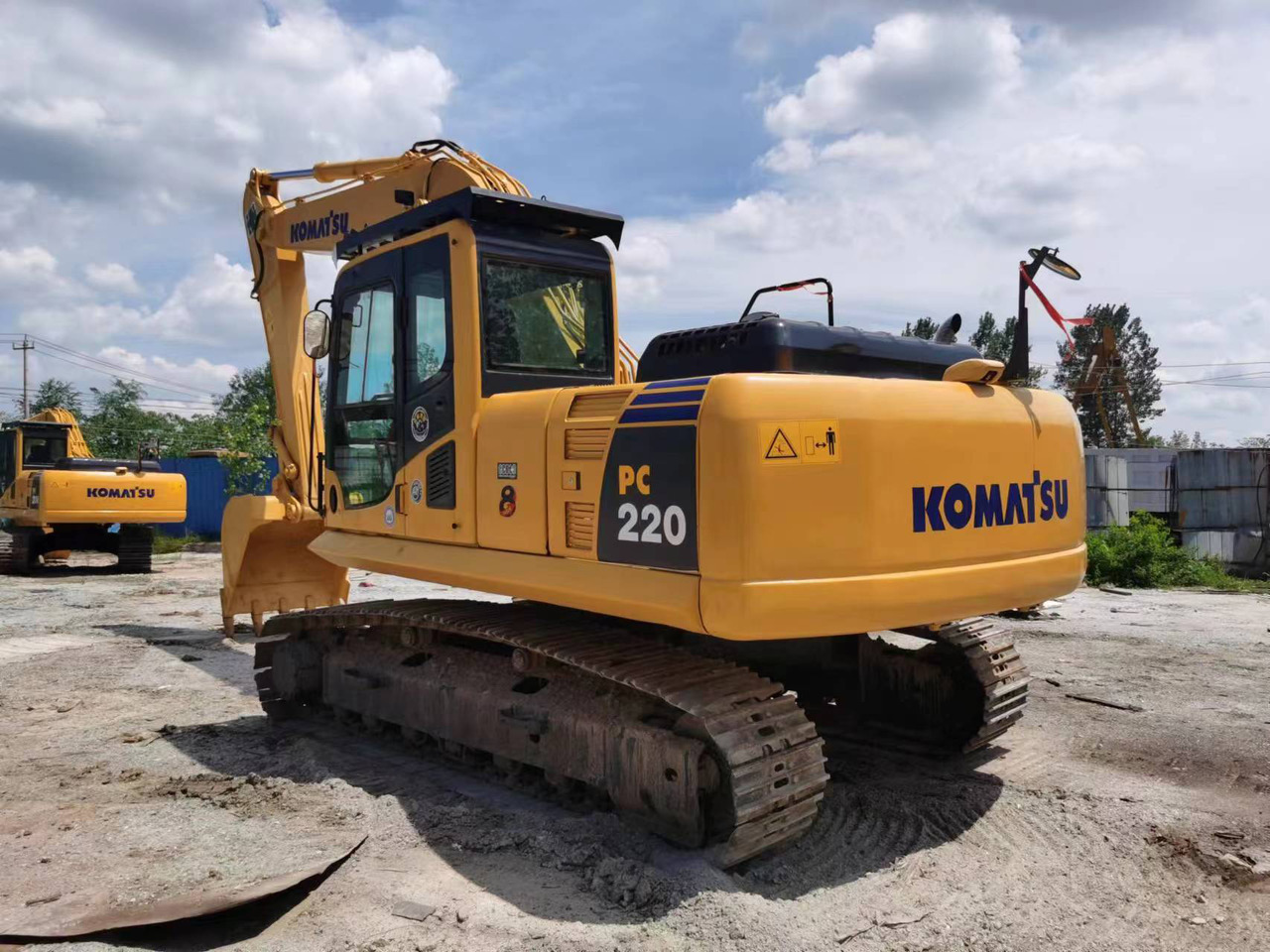 KOMATSU PC200-8 - Pelle sur chenille: photos 2 KOMATSU PC200-8 - Pelle sur chenille: photos 2