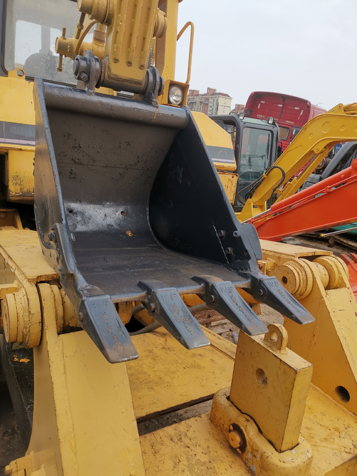 KOMATSU PC35MR - Pelle sur chenille: photos 5 KOMATSU PC35MR - Pelle sur chenille: photos 5