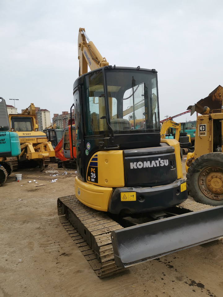 KOMATSU PC35MR - Pelle sur chenille: photos 3 KOMATSU PC35MR - Pelle sur chenille: photos 3
