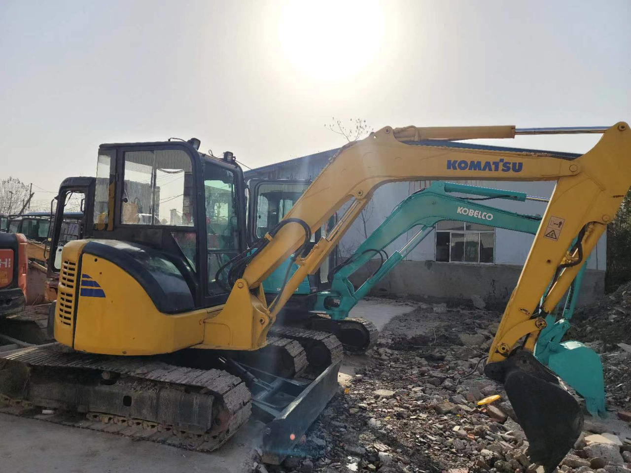 KOMATSU PC55EPA - Pelle sur chenille: photos 2 KOMATSU PC55EPA - Pelle sur chenille: photos 2