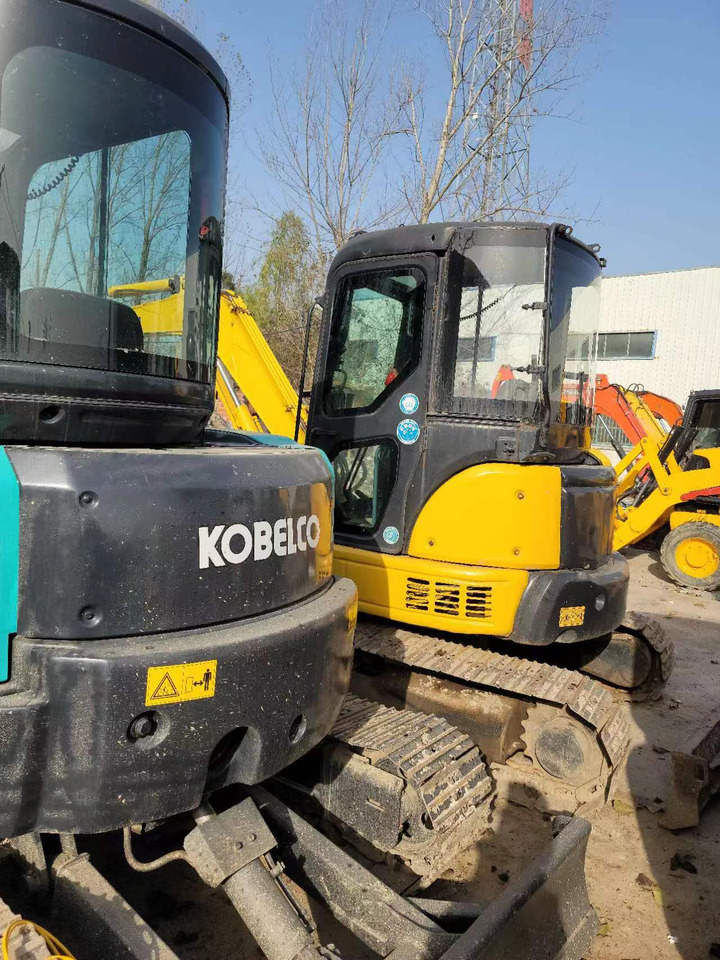 KOMATSU PC55EPA - Pelle sur chenille: photos 3 KOMATSU PC55EPA - Pelle sur chenille: photos 3