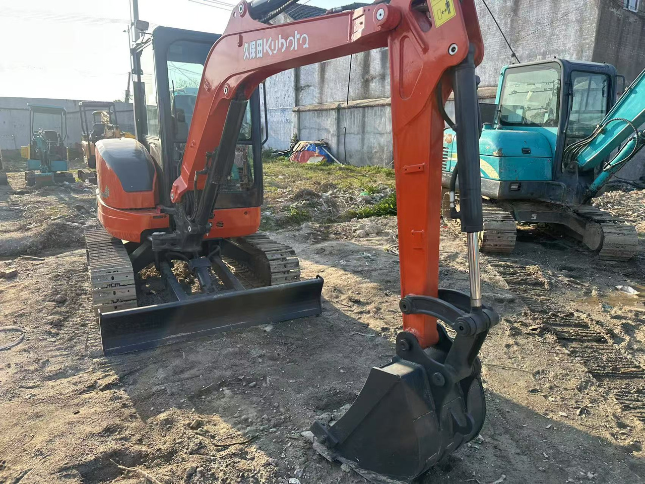 KUBOTA U35 - Pelle sur chenille: photos 3 KUBOTA U35 - Pelle sur chenille: photos 3
