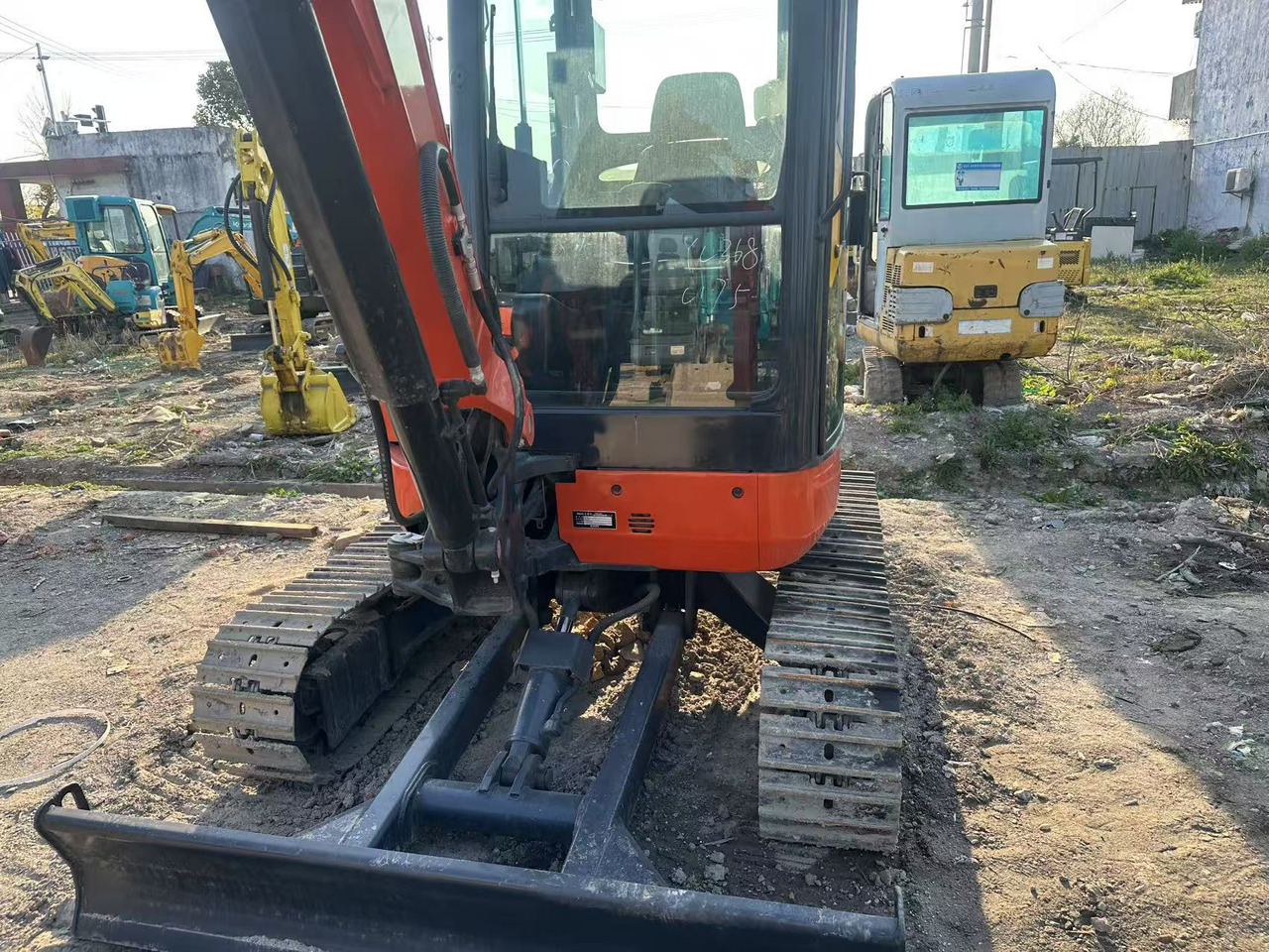 KUBOTA U55-4 - Pelle sur chenille: photos 4 KUBOTA U55-4 - Pelle sur chenille: photos 4