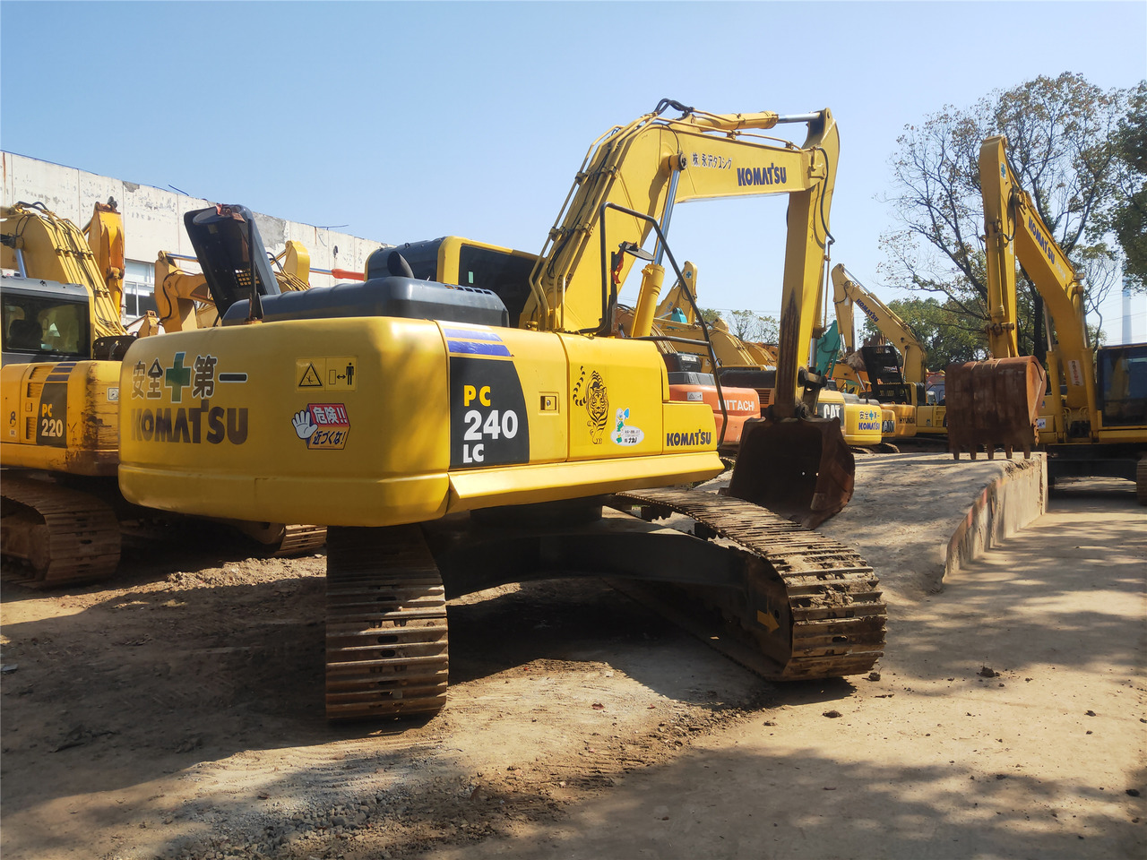 Komatsu Crawler Excavator PC240-8 - Pelle sur chenille: photos 2 Komatsu Crawler Excavator PC240-8 - Pelle sur chenille: photos 2