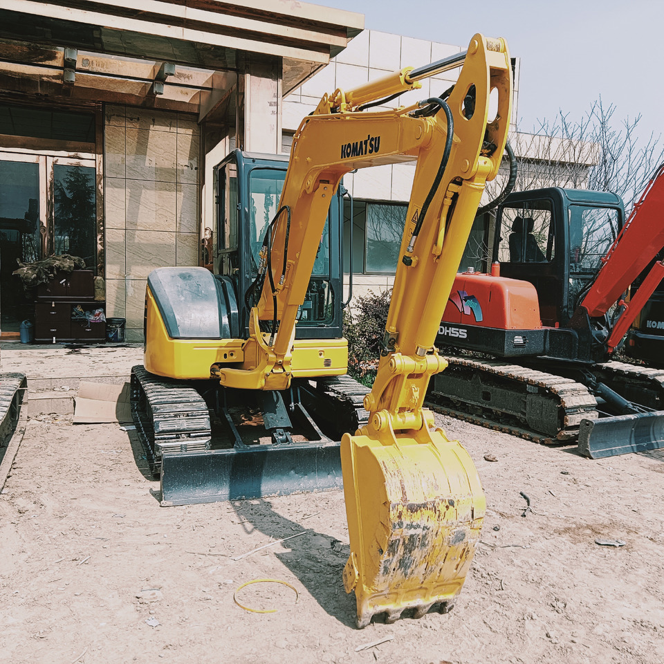 Komatsu Mini Excavation PC40MR - Mini pelle: photos 2 Komatsu Mini Excavation PC40MR - Mini pelle: photos 2