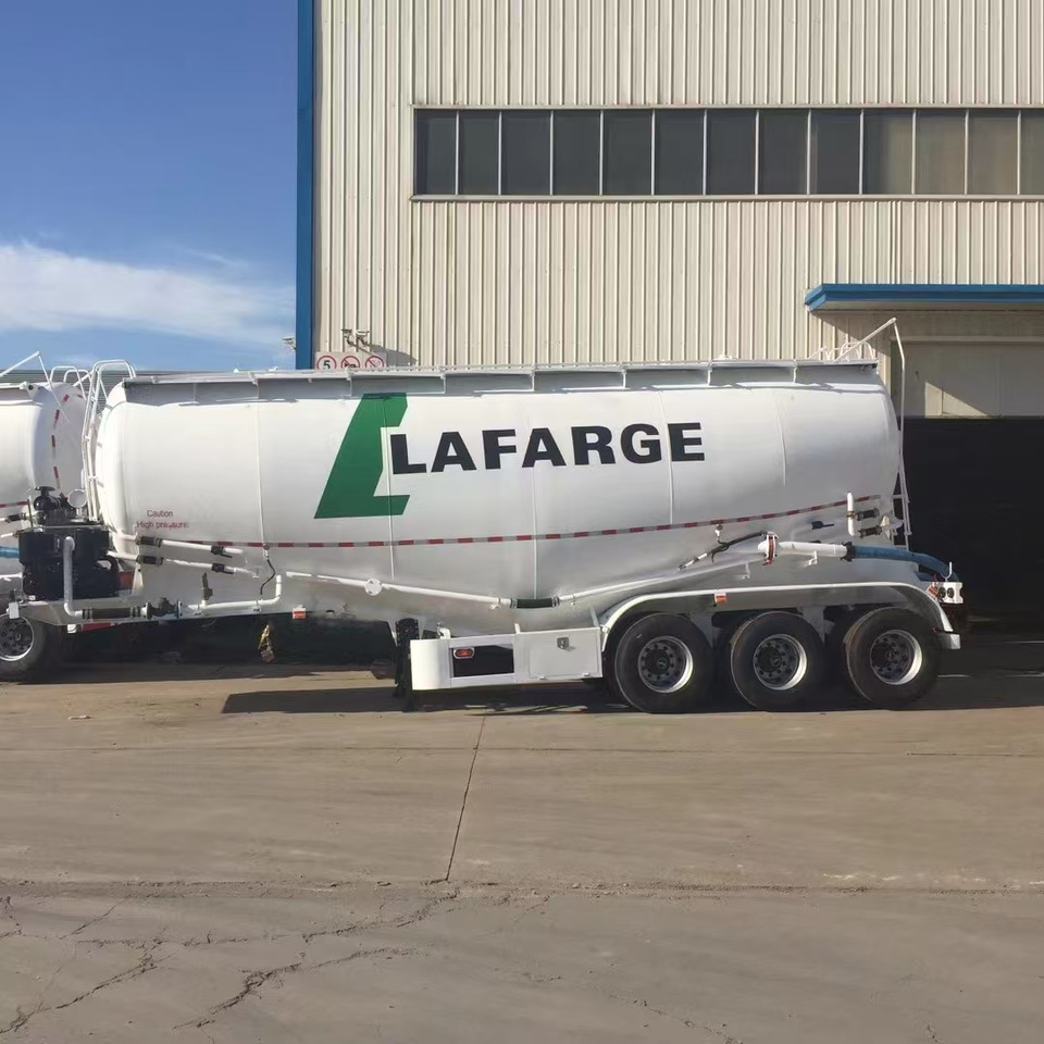 LAFARGE - Silo à ciment: photos 3 LAFARGE - Silo à ciment: photos 3