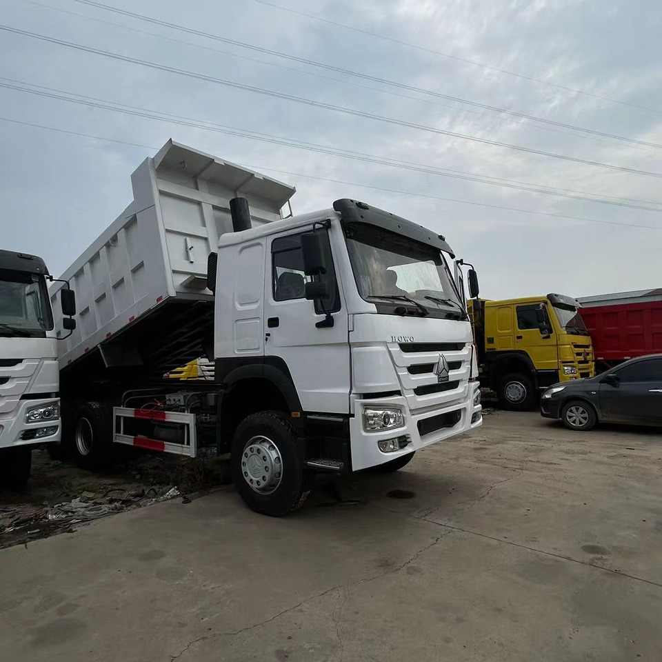 SINOTRUK HOWO 6x4 Dump Truck Click for Discount - Camion benne: photos 2 SINOTRUK HOWO 6x4 Dump Truck Click for Discount - Camion benne: photos 2