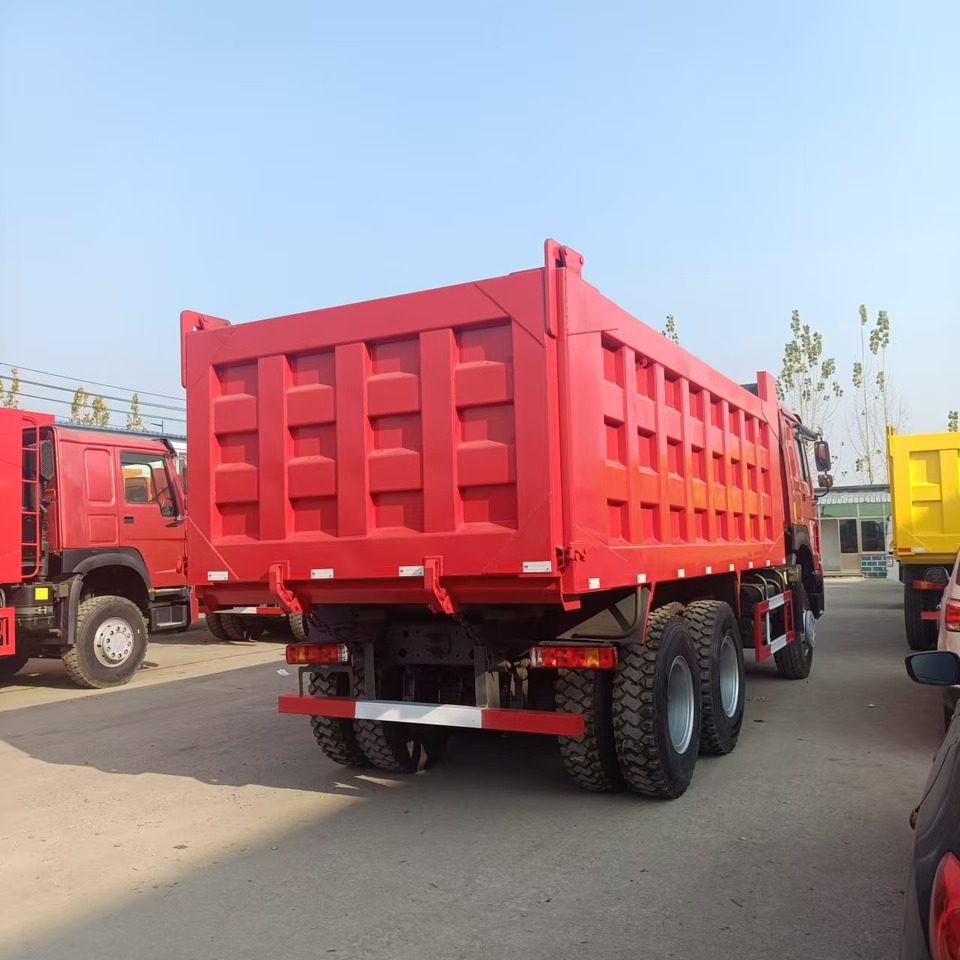 SINOTRUK HOWO 6x4 Dump Truck Click for Discount - Camion benne: photos 4 SINOTRUK HOWO 6x4 Dump Truck Click for Discount - Camion benne: photos 4