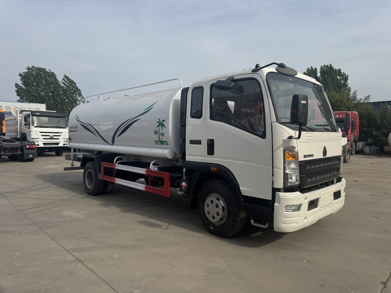 SINOTRUK Howo Water Tanker Click Here For DISCOUNT - Camion citerne: photos 5 SINOTRUK Howo Water Tanker Click Here For DISCOUNT - Camion citerne: photos 5