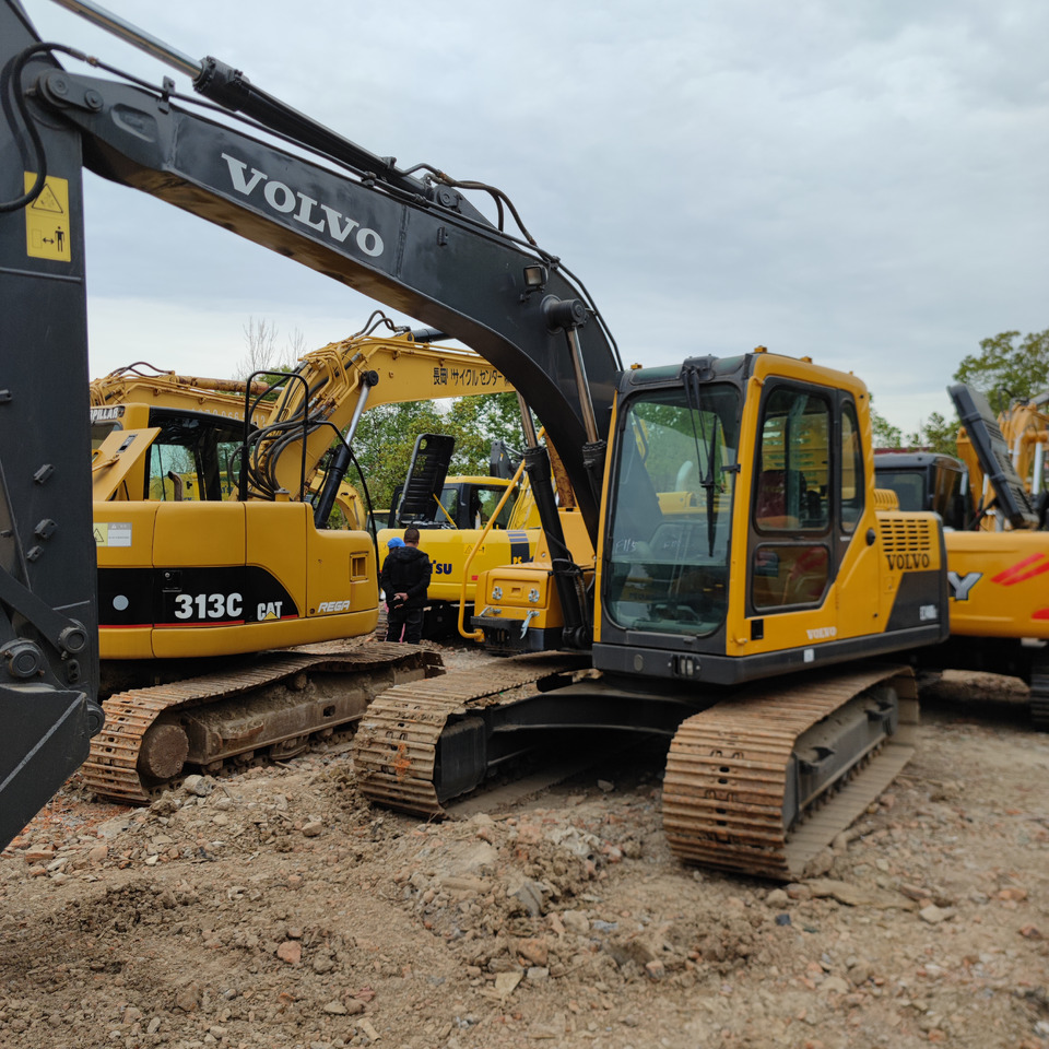 VOLVO EC140B - Pelle sur chenille: photos 3 VOLVO EC140B - Pelle sur chenille: photos 3