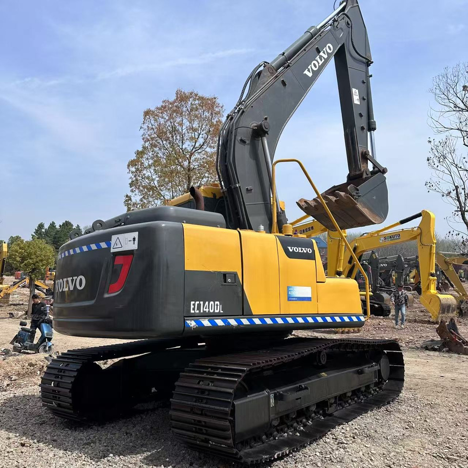 VOLVO EC140D - Pelle sur chenille: photos 3 VOLVO EC140D - Pelle sur chenille: photos 3