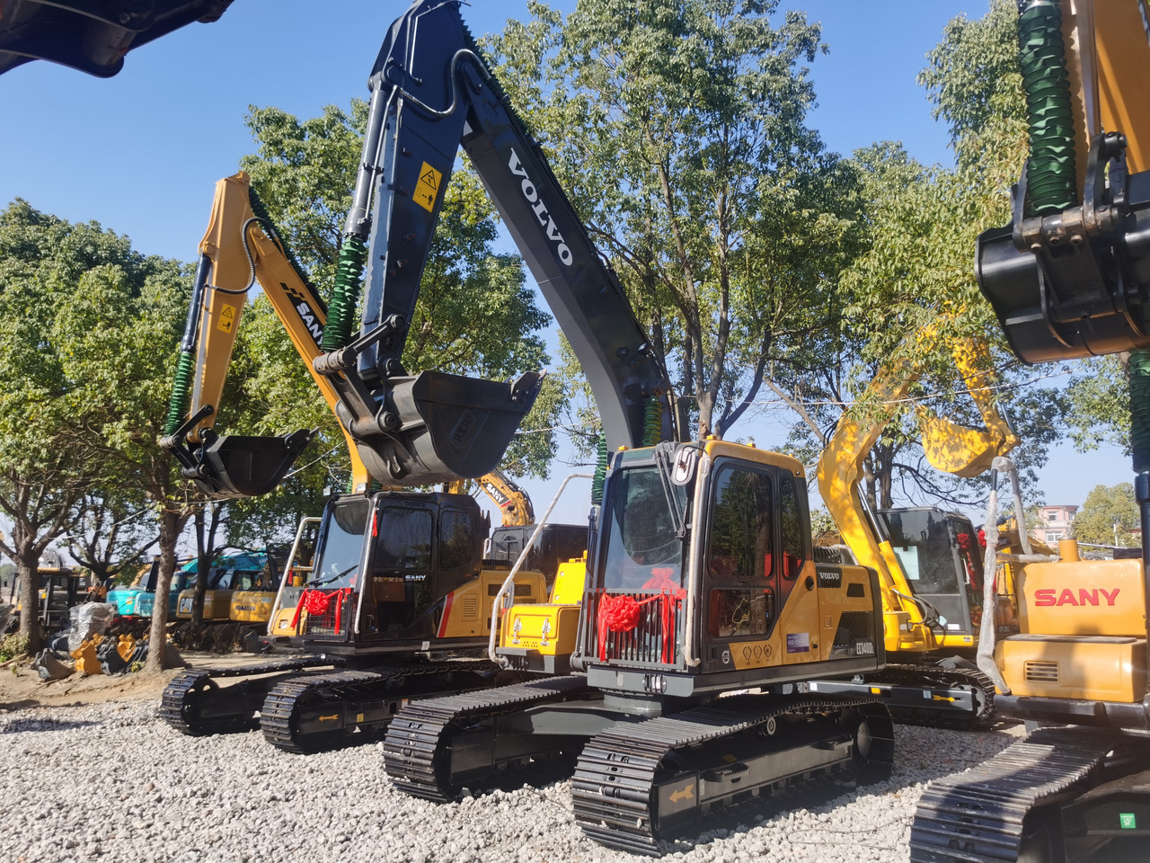 VOLVO EC140DL - Pelle sur chenille: photos 3 VOLVO EC140DL - Pelle sur chenille: photos 3