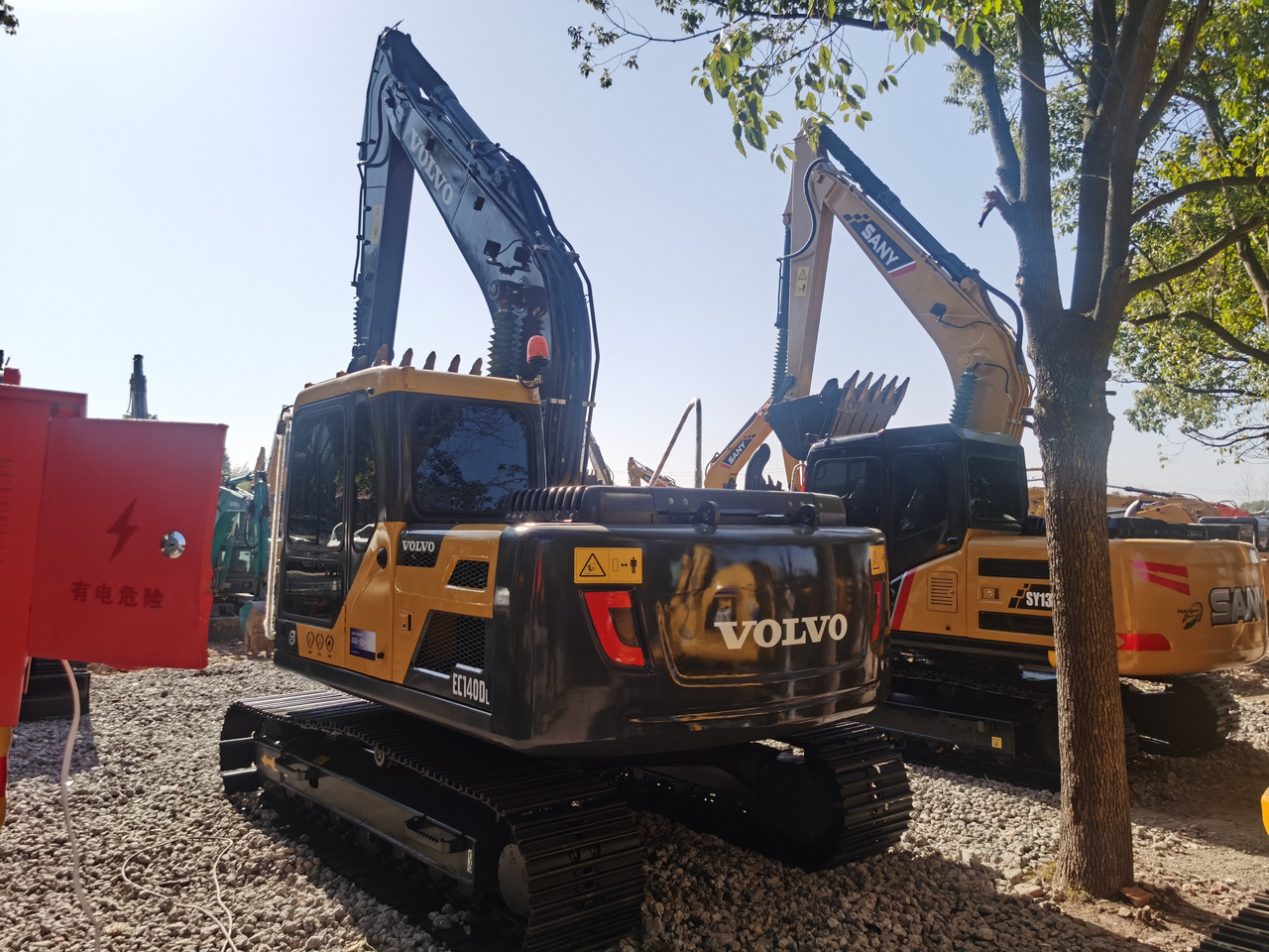VOLVO EC140DL - Pelle sur chenille: photos 4 VOLVO EC140DL - Pelle sur chenille: photos 4