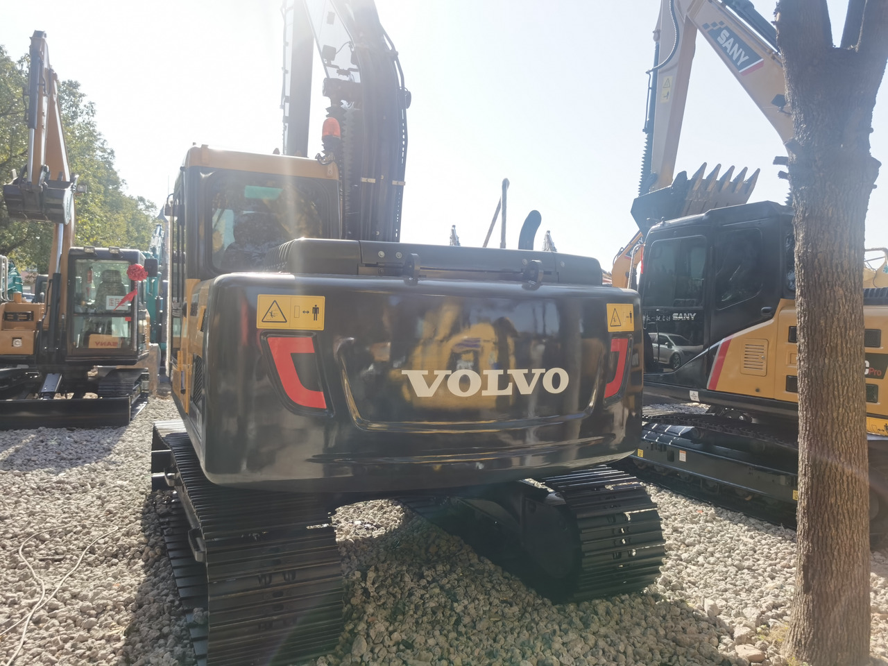 VOLVO EC140DL - Pelle sur chenille: photos 5 VOLVO EC140DL - Pelle sur chenille: photos 5