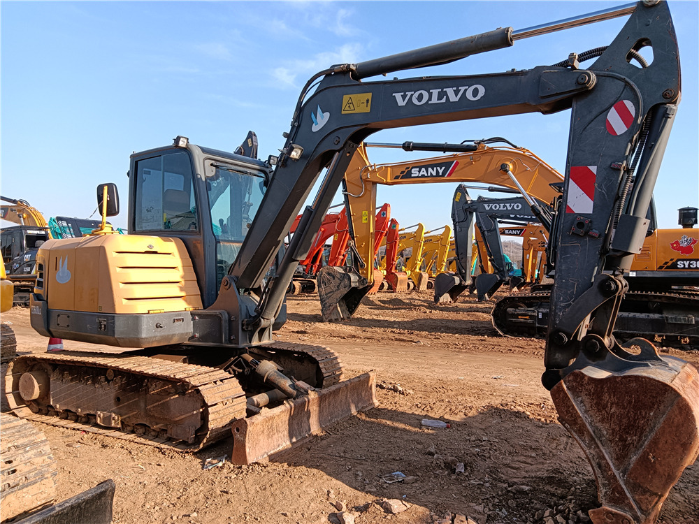 VOLVO EC60BLC - Pelle sur chenille: photos 2 VOLVO EC60BLC - Pelle sur chenille: photos 2