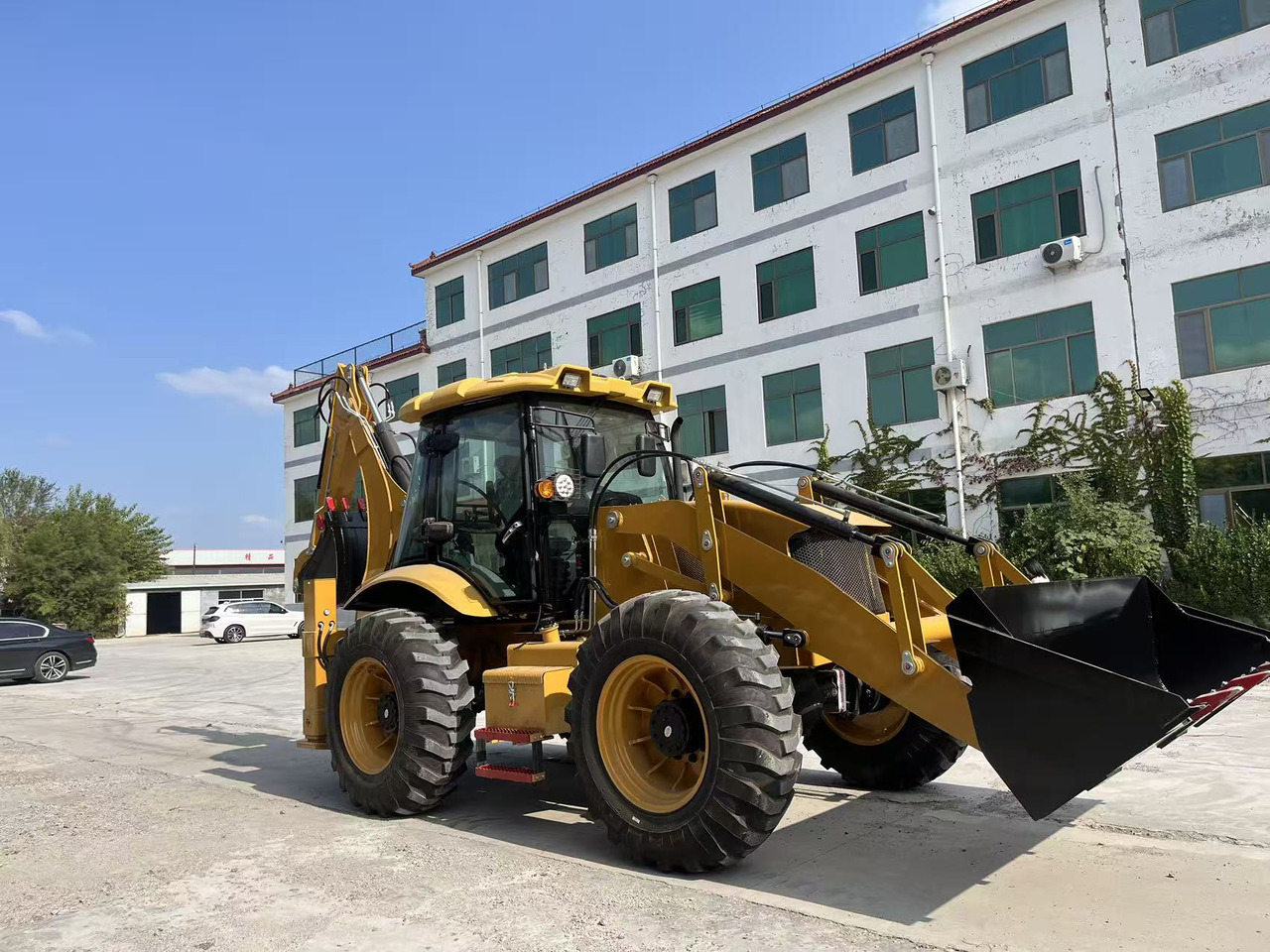 XCMG Backhoe Loader Click for Discount - Tractopelle: photos 4 XCMG Backhoe Loader Click for Discount - Tractopelle: photos 4