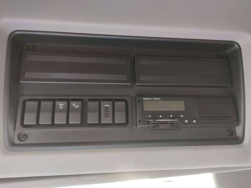 Camion plateau, Remorque porte-engin surbaissée Camion Porteur 16 TONNES 320 CV CAMION REMORQUE: photos 10 Camion plateau, Remorque porte-engin surbaissée Camion Porteur 16 TONNES 320 CV CAMION REMORQUE: photos 10