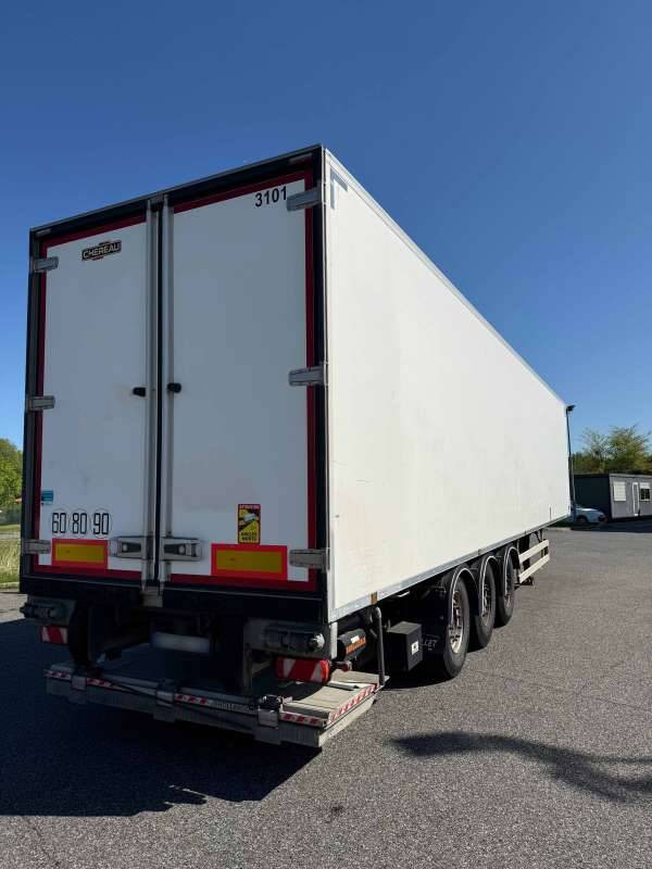 Semi-remorque 3 Essieux FRIGO 38 TONNES HAYON CAISSE CHEREAU GROUPE THERMOKING SLXI SPECTRUM - Semi-remorque frigorifique: photos 2 Semi-remorque 3 Essieux FRIGO 38 TONNES HAYON CAISSE CHEREAU GROUPE THERMOKING SLXI SPECTRUM - Semi-remorque frigorifique: photos 2