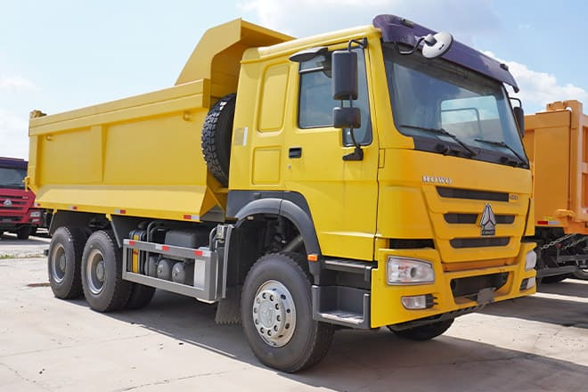 SINOTRUK Sinotruk Howo 10 Wheeler Dump Truck for Sale in Djibouti - Camion benne: photos 2 SINOTRUK Sinotruk Howo 10 Wheeler Dump Truck for Sale in Djibouti - Camion benne: photos 2