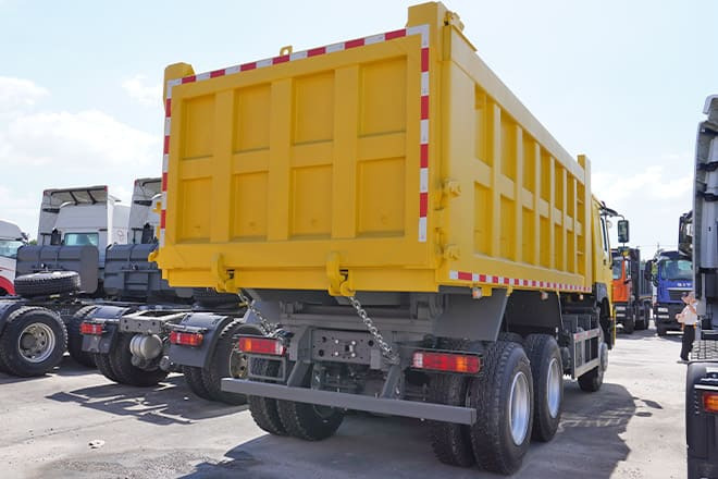 SINOTRUK Sinotruk Howo 400 New Dump Truck for Sale in Angola - Camion benne: photos 4 SINOTRUK Sinotruk Howo 400 New Dump Truck for Sale in Angola - Camion benne: photos 4