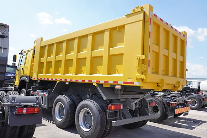 SINOTRUK Sinotruk Howo 400 New Dump Truck for Sale in Angola - Camion benne: photos 3 SINOTRUK Sinotruk Howo 400 New Dump Truck for Sale in Angola - Camion benne: photos 3