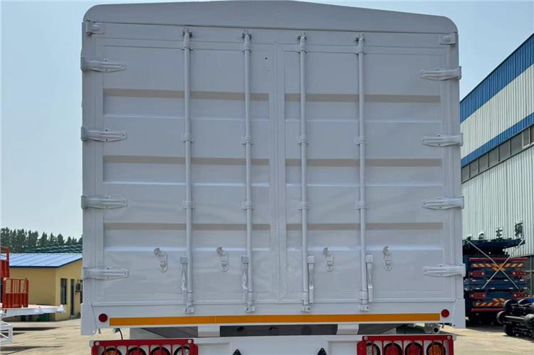 TITAN 2 Axle Fence Semi Trailer with Bogie Suspension for Sale In Nigeria - Semi-remorque bétaillère: photos 4 TITAN 2 Axle Fence Semi Trailer with Bogie Suspension for Sale In Nigeria - Semi-remorque bétaillère: photos 4