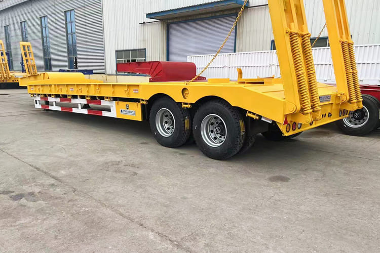 TITAN 2 Axle Low Bed Trailer for Sale in Guyana - Semi-remorque surbaissé: photos 4 TITAN 2 Axle Low Bed Trailer for Sale in Guyana - Semi-remorque surbaissé: photos 4