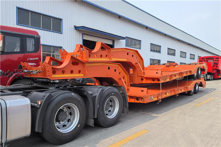 TITAN 2 Axle Low Low Bed Trailer for Sale In Angola - Semi-remorque surbaissé: photos 1 TITAN 2 Axle Low Low Bed Trailer for Sale In Angola - Semi-remorque surbaissé: photos 1