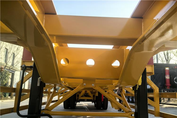 TITAN 20/40FT Terminal Trailer for Sale In Uganda - Semi-remorque porte-conteneur/ Caisse mobile: photos 5 TITAN 20/40FT Terminal Trailer for Sale In Uganda - Semi-remorque porte-conteneur/ Caisse mobile: photos 5