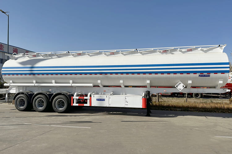 TITAN 45000 Liters Fuel Tanker Trailer for Sale in Nigeria - Semi-remorque citerne: photos 3 TITAN 45000 Liters Fuel Tanker Trailer for Sale in Nigeria - Semi-remorque citerne: photos 3