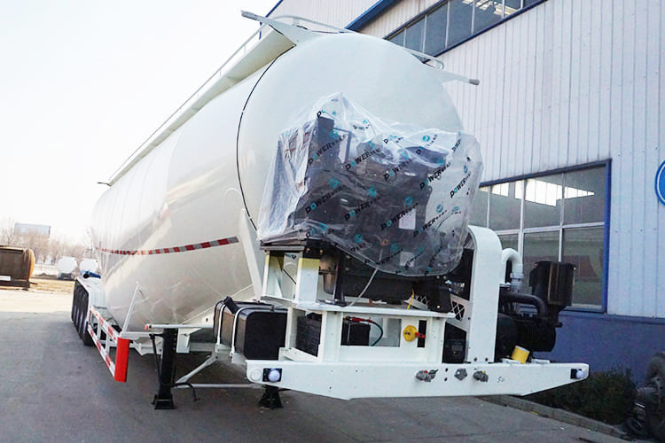 TITAN Bulk Cement Truck Trailer for Sale in Mali - Semi-remorque citerne: photos 3 TITAN Bulk Cement Truck Trailer for Sale in Mali - Semi-remorque citerne: photos 3