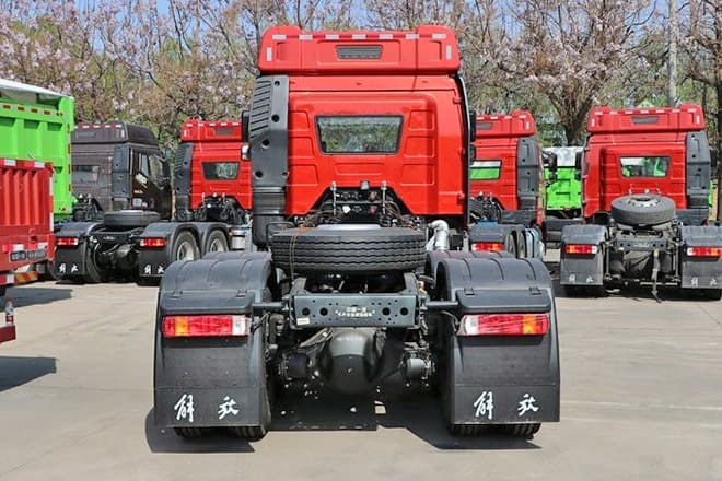 FAW Faw 380HP J6P Truck for Sale in Senegal - Tracteur routier: photos 3 FAW Faw 380HP J6P Truck for Sale in Senegal - Tracteur routier: photos 3