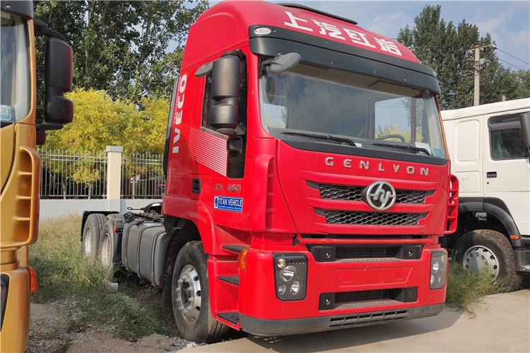 Hongyan Used Genlyon Truck Head for Sale - Tracteur routier: photos 1 Hongyan Used Genlyon Truck Head for Sale - Tracteur routier: photos 1