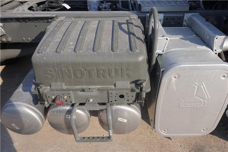 SINOTRUK Howo 430 Truck Head for Sale In Zambia - Tracteur routier: photos 5 SINOTRUK Howo 430 Truck Head for Sale In Zambia - Tracteur routier: photos 5