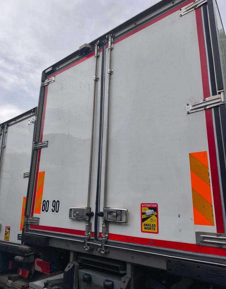 Scania P 280 chłodnia izoterma 22 palet poduszka - Camion frigorifique: photos 5 Scania P 280 chłodnia izoterma 22 palet poduszka - Camion frigorifique: photos 5