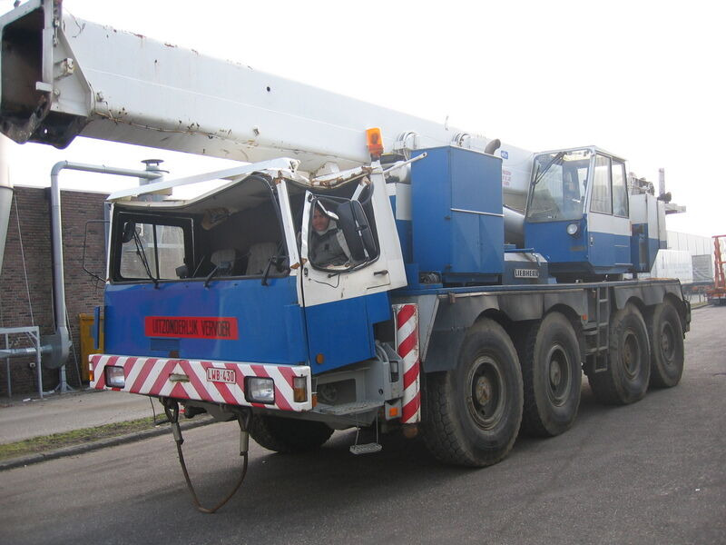 Liebherr LTM 1060`for parts - Grue mobile: photos 1 Liebherr LTM 1060`for parts - Grue mobile: photos 1