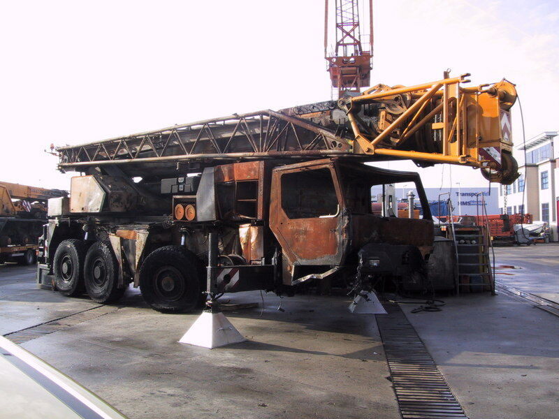 Liebherr LTM 1080/1 for parts - Grue mobile: photos 1 Liebherr LTM 1080/1 for parts - Grue mobile: photos 1