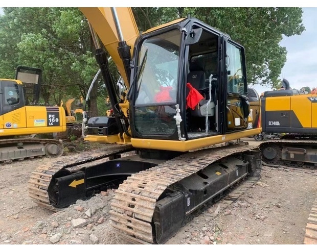 2021 Caterpillar 318D2 - Pelle sur chenille: photos 2 2021 Caterpillar 318D2 - Pelle sur chenille: photos 2