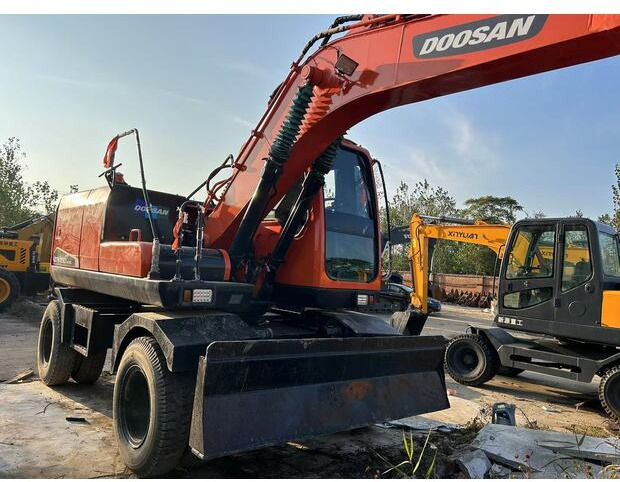 2023 Doosan DH150W-7 - Pelle sur chenille: photos 5 2023 Doosan DH150W-7 - Pelle sur chenille: photos 5