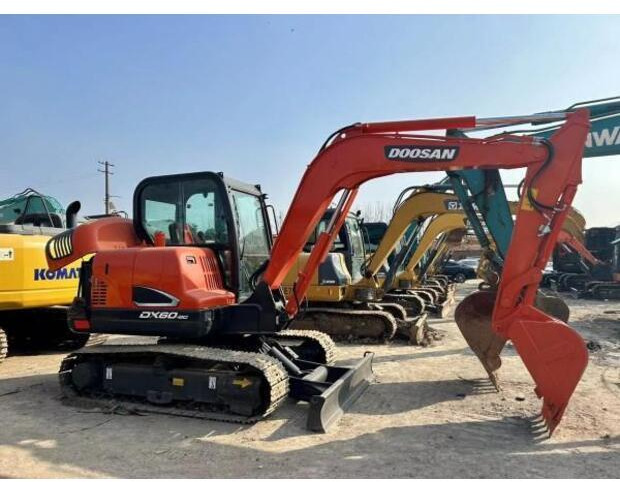 2023 Doosan DX60-9C - Pelle sur chenille: photos 1 2023 Doosan DX60-9C - Pelle sur chenille: photos 1