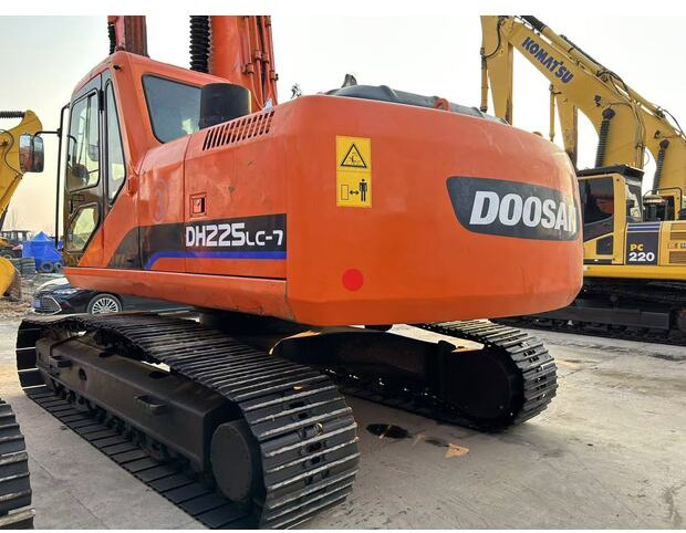 2024 Doosan DH225LC-7 - Pelle sur chenille: photos 2 2024 Doosan DH225LC-7 - Pelle sur chenille: photos 2