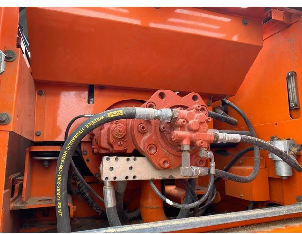 2024 Doosan DH300 - Pelle sur chenille: photos 3 2024 Doosan DH300 - Pelle sur chenille: photos 3